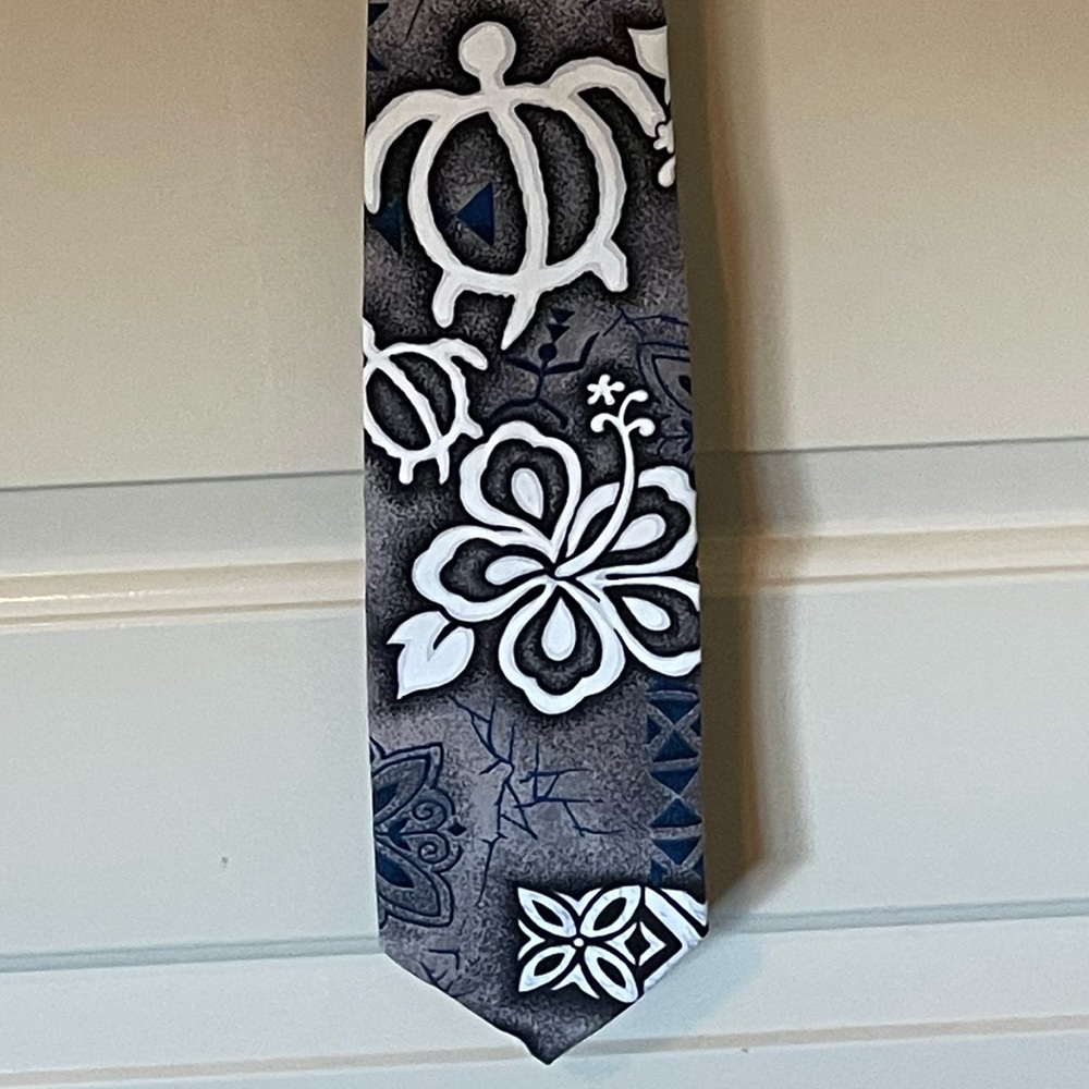 Aloha Print Tie Honu Turtle